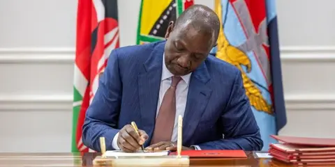 Ruto Orders Immediate Salary Increase for All Civil Servants